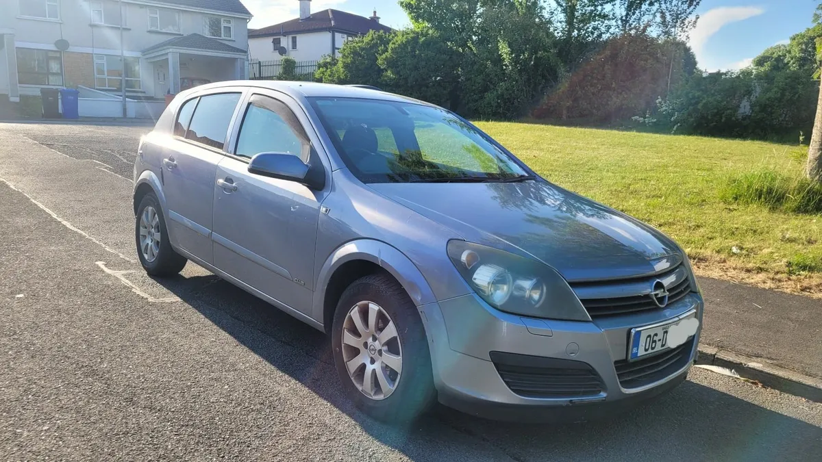 2006 Opel Astra Club **READ AD** - Image 1