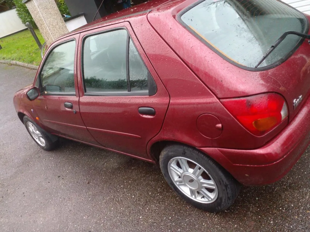 Ford fiesta - Image 4