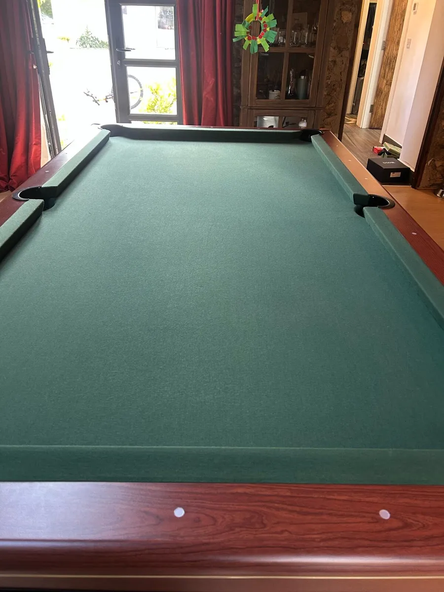 Pool table - Image 2