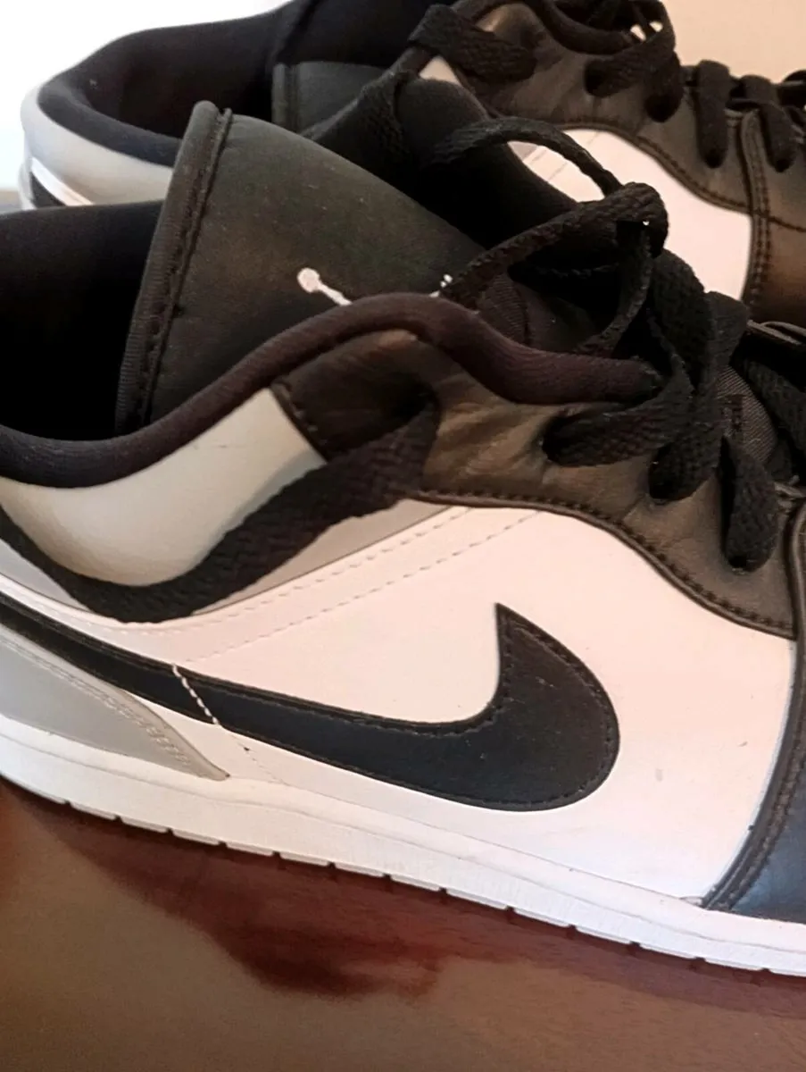 Mens Nike Air force Trainers - Image 2