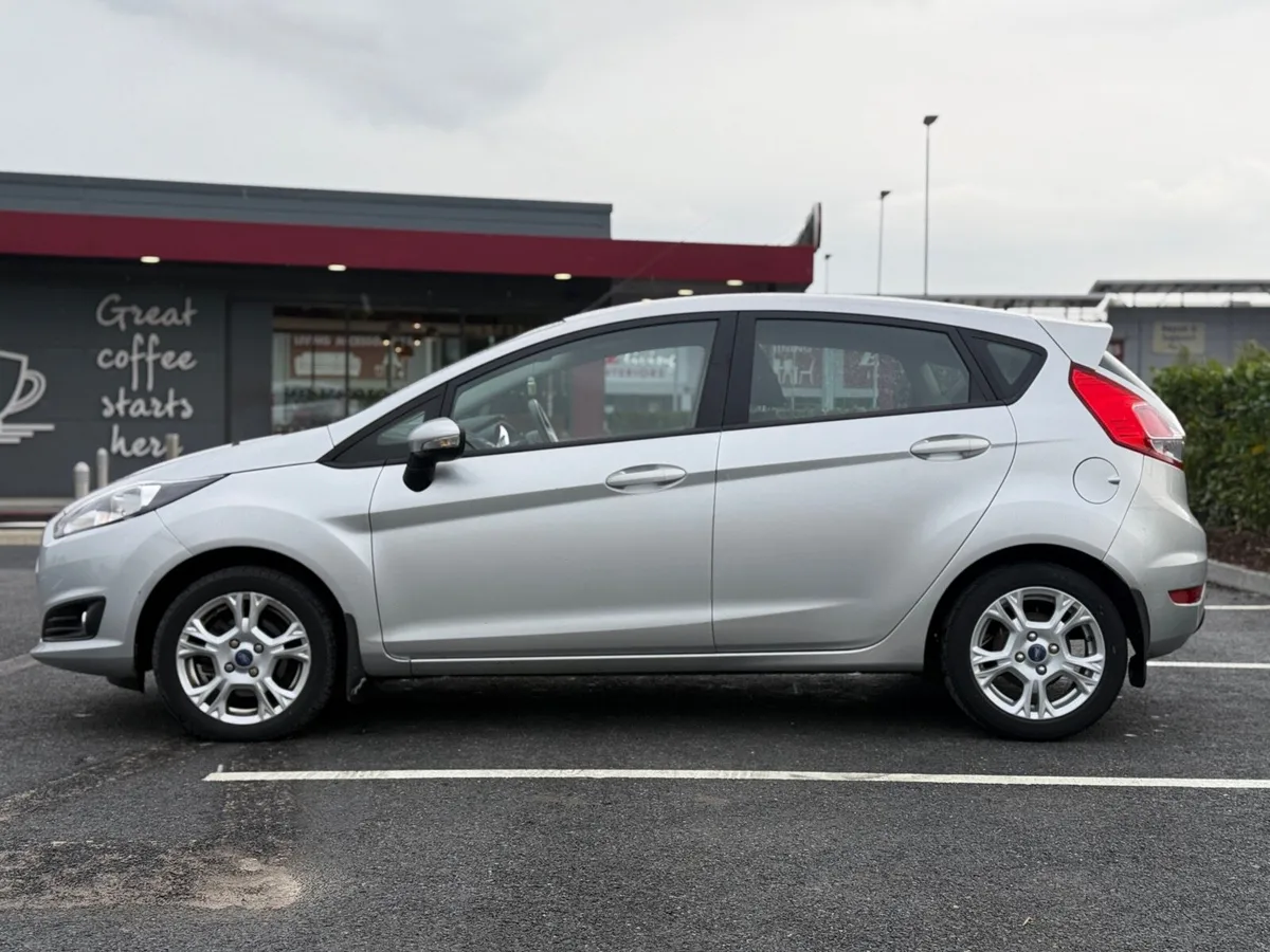 2015 Ford Fiesta *Low Mileage* - Image 3