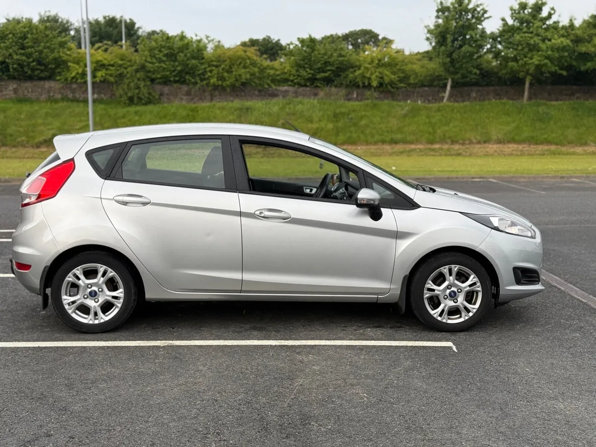 2015 Ford Fiesta *Low Mileage* - Image 4