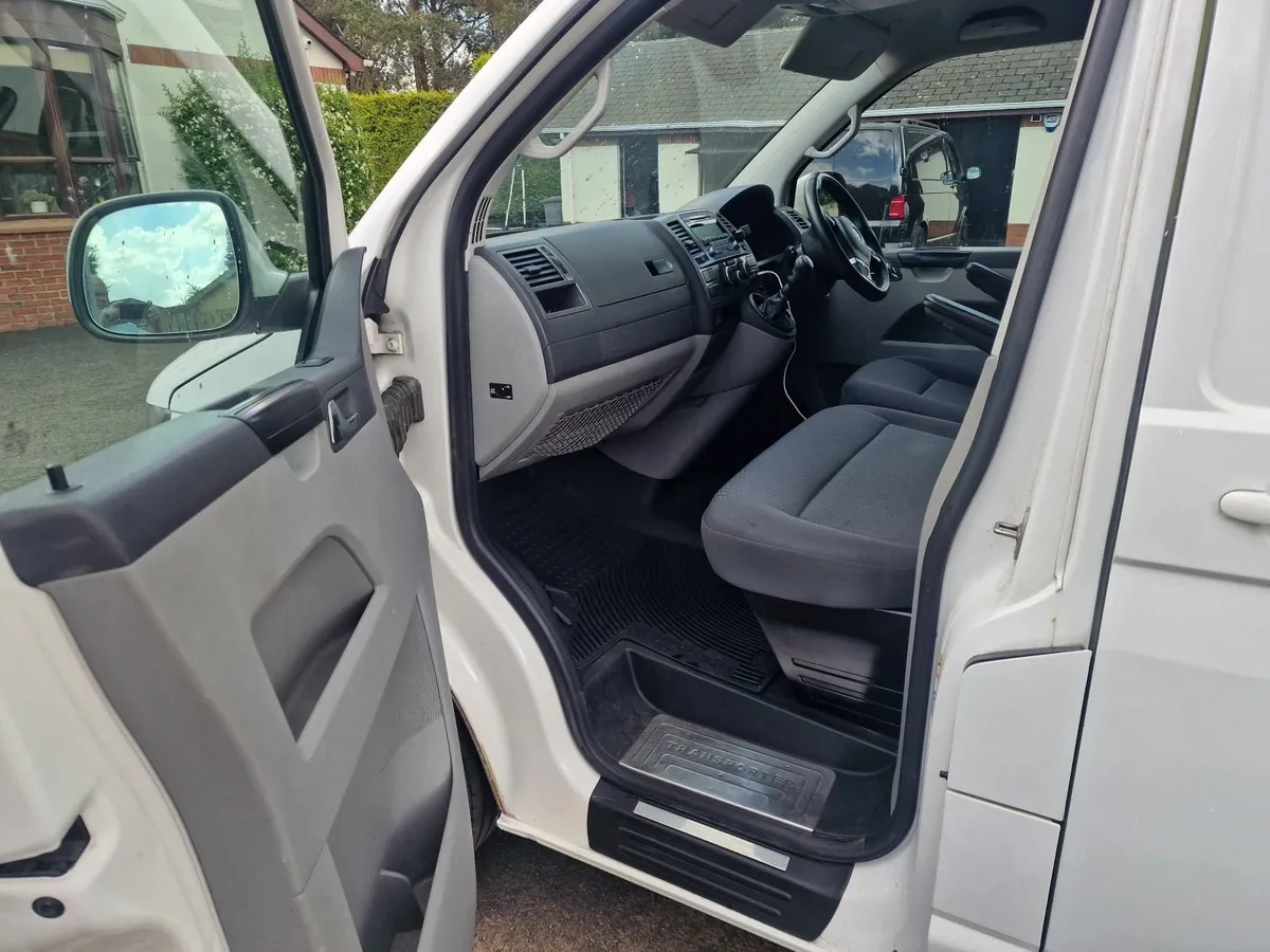 Volkswagen Transporter 2014 (NO VAT) - Image 4