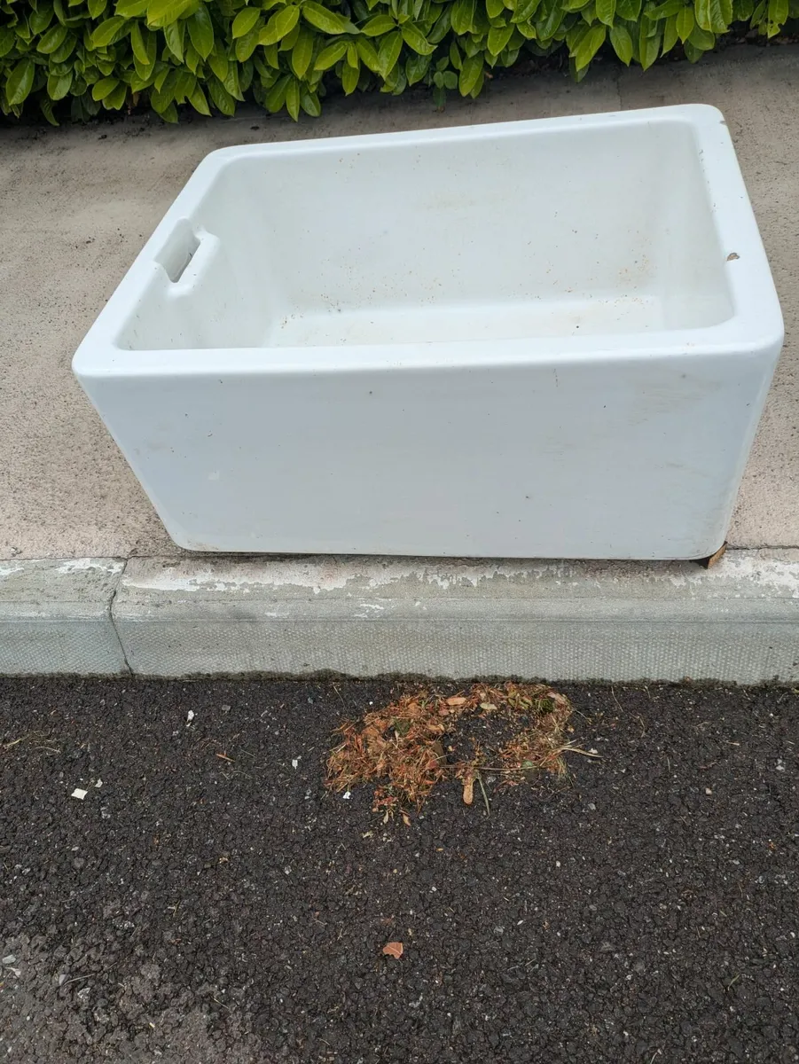 Belfast Sinks .. suitable for plants - Image 1