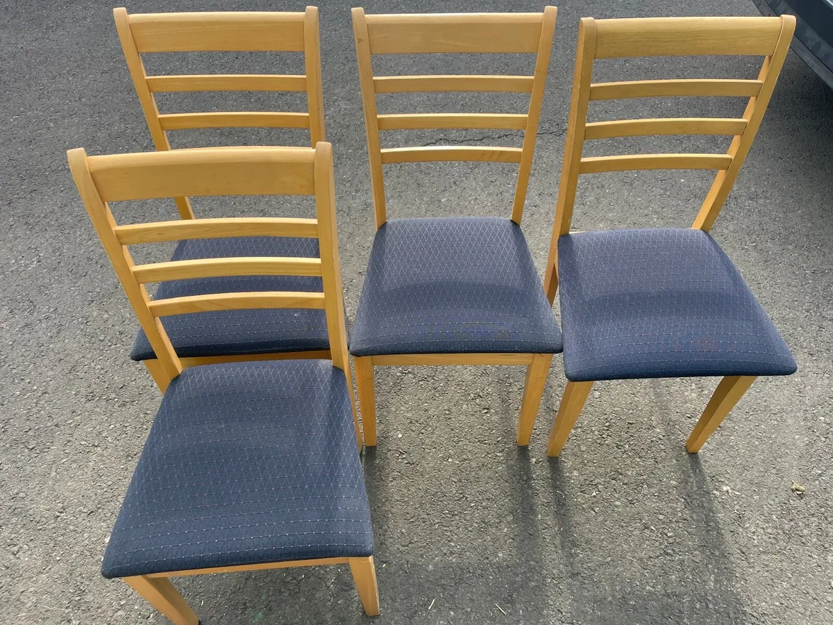 4 dining chairs - Image 1