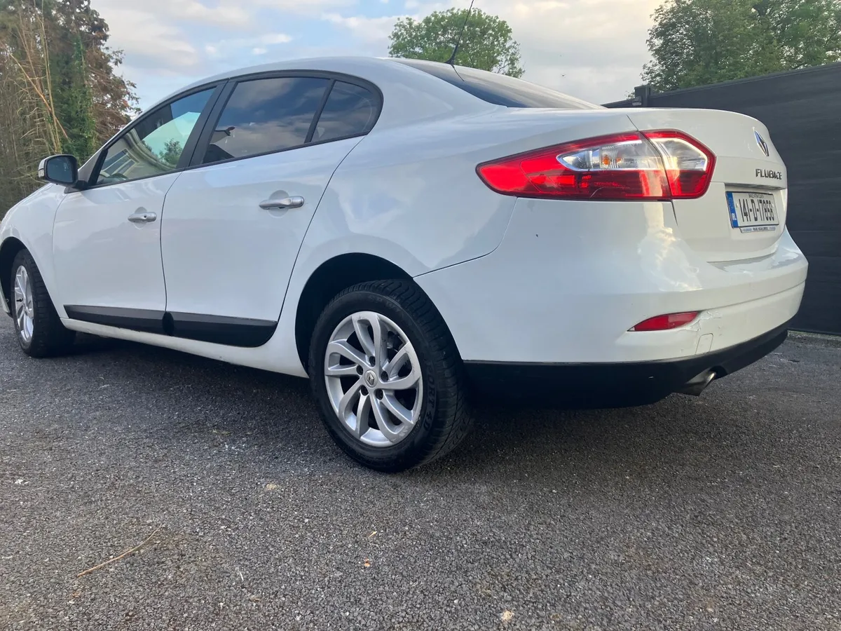 Renault Fluence 1.5 Automatic, taxed and tested - Image 4
