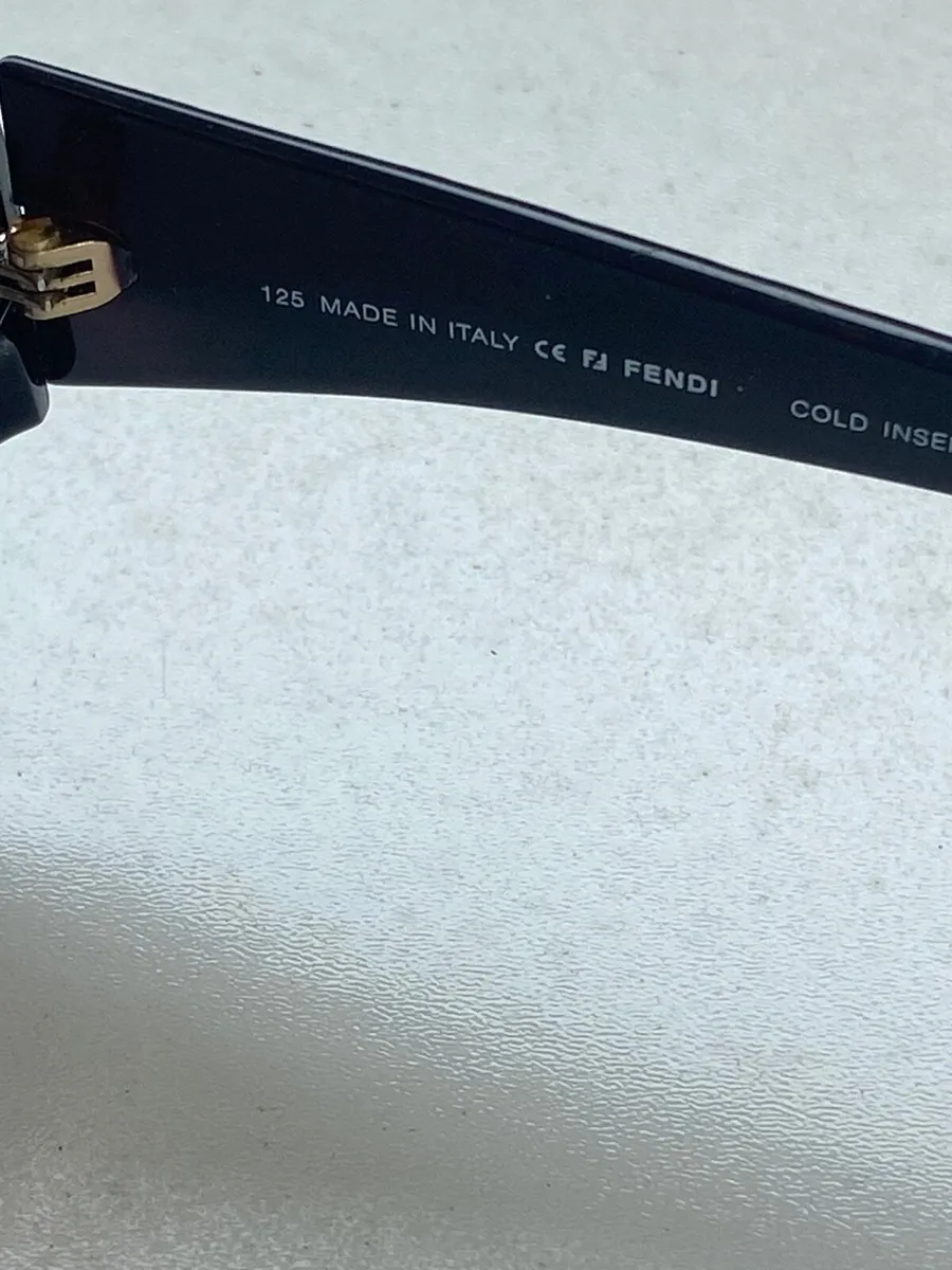 Sunglasses Fendi - Image 1