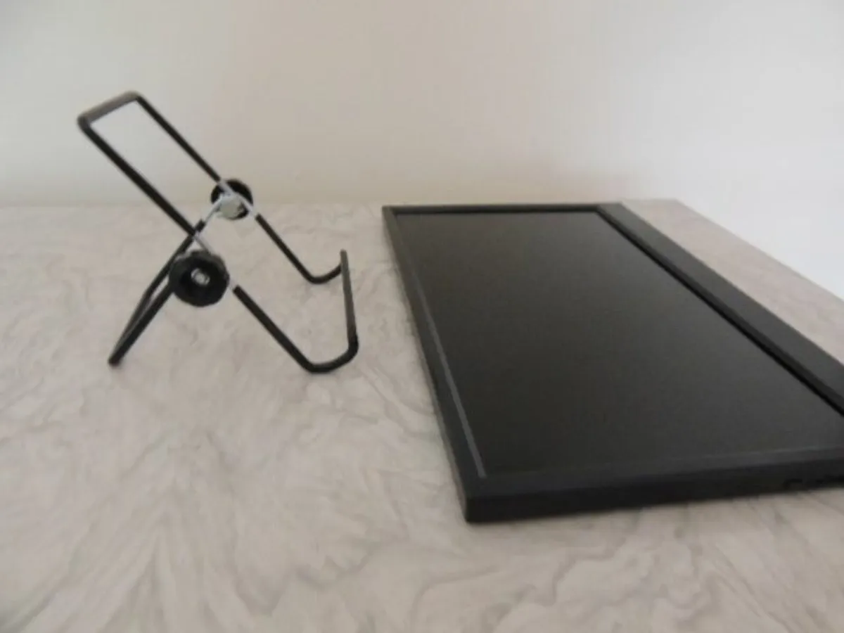 11.6"  PORTABLE MONITOR - Image 3
