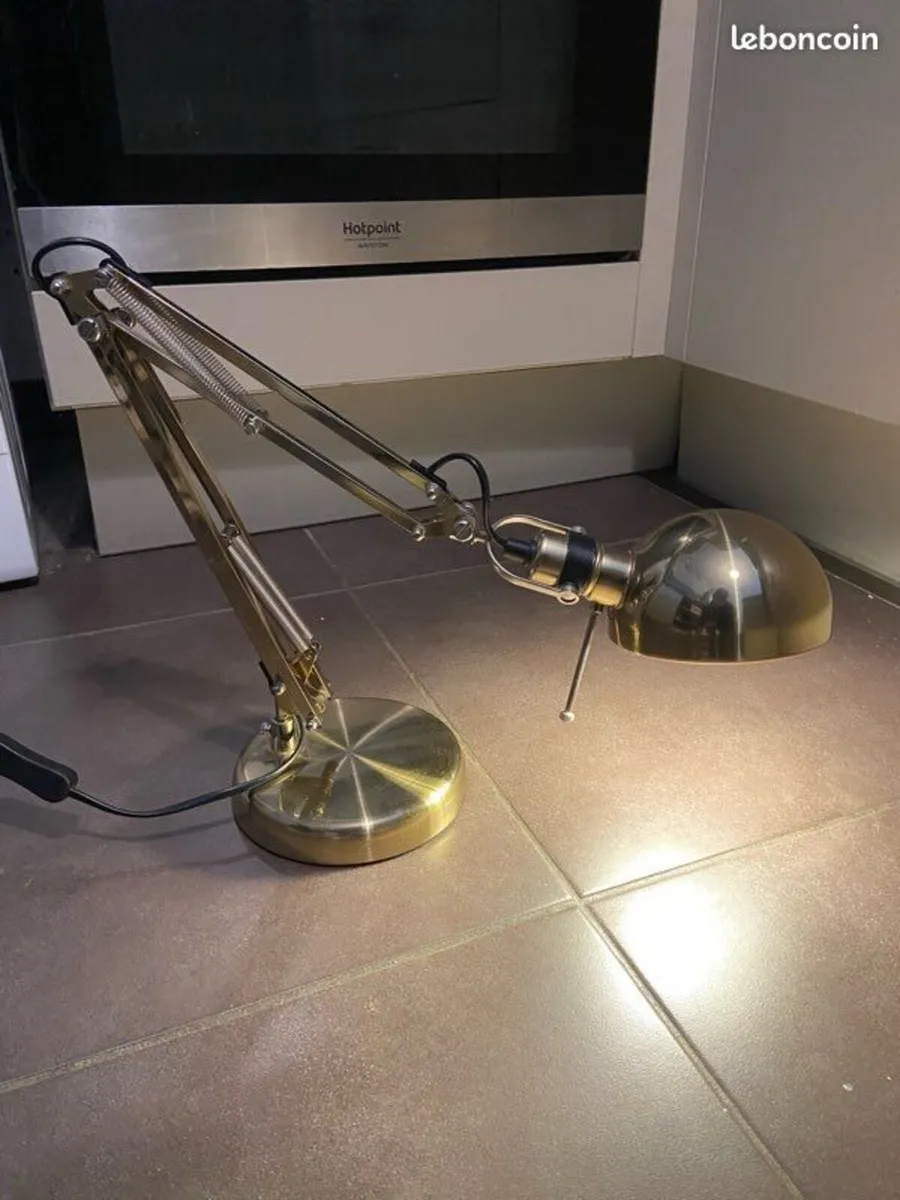 Desk lamp - Image 1