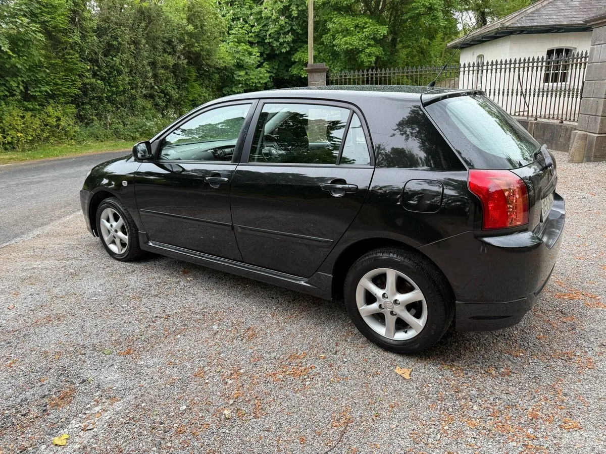 Toyota Corolla 1.4 - Image 2