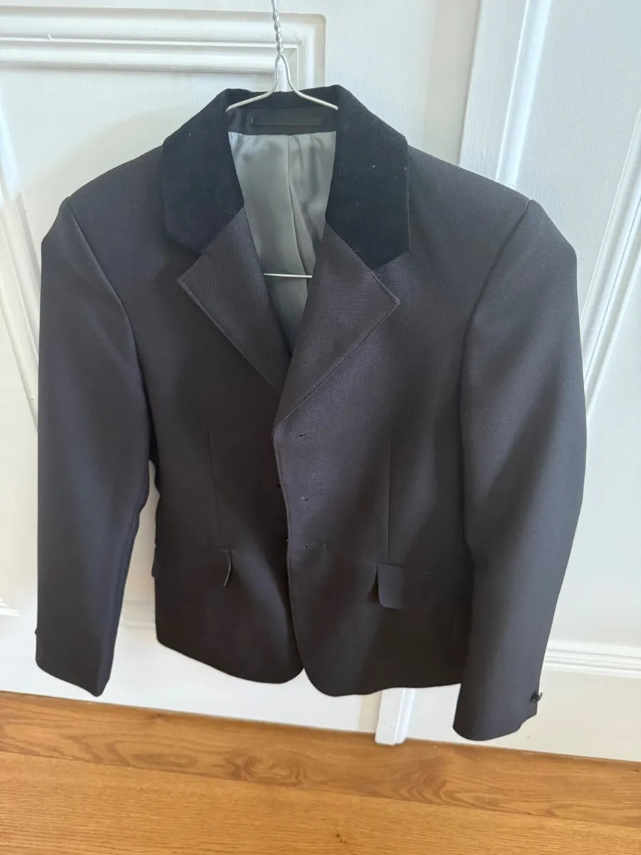 Selection of riding jackets - Image 3