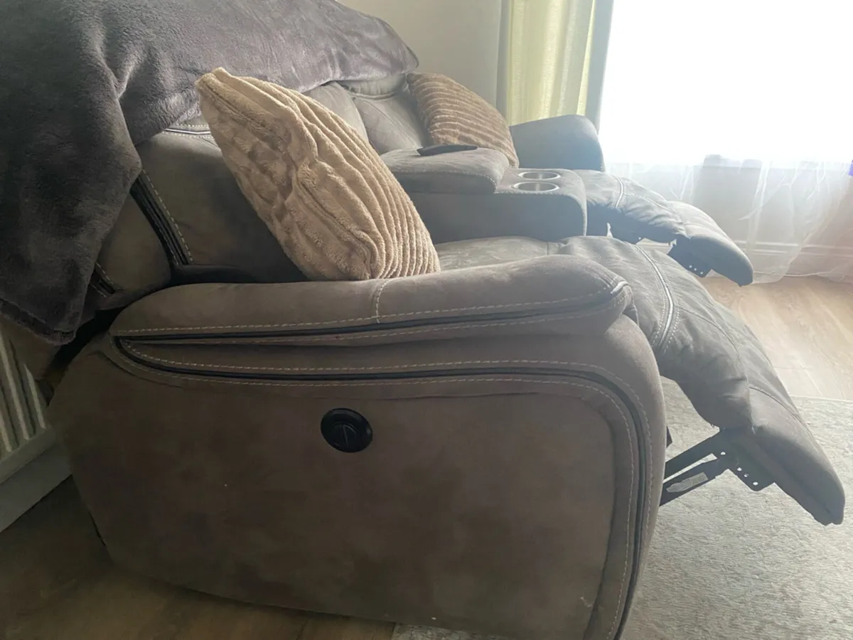 Two Seater Electric Recliner - Image 3