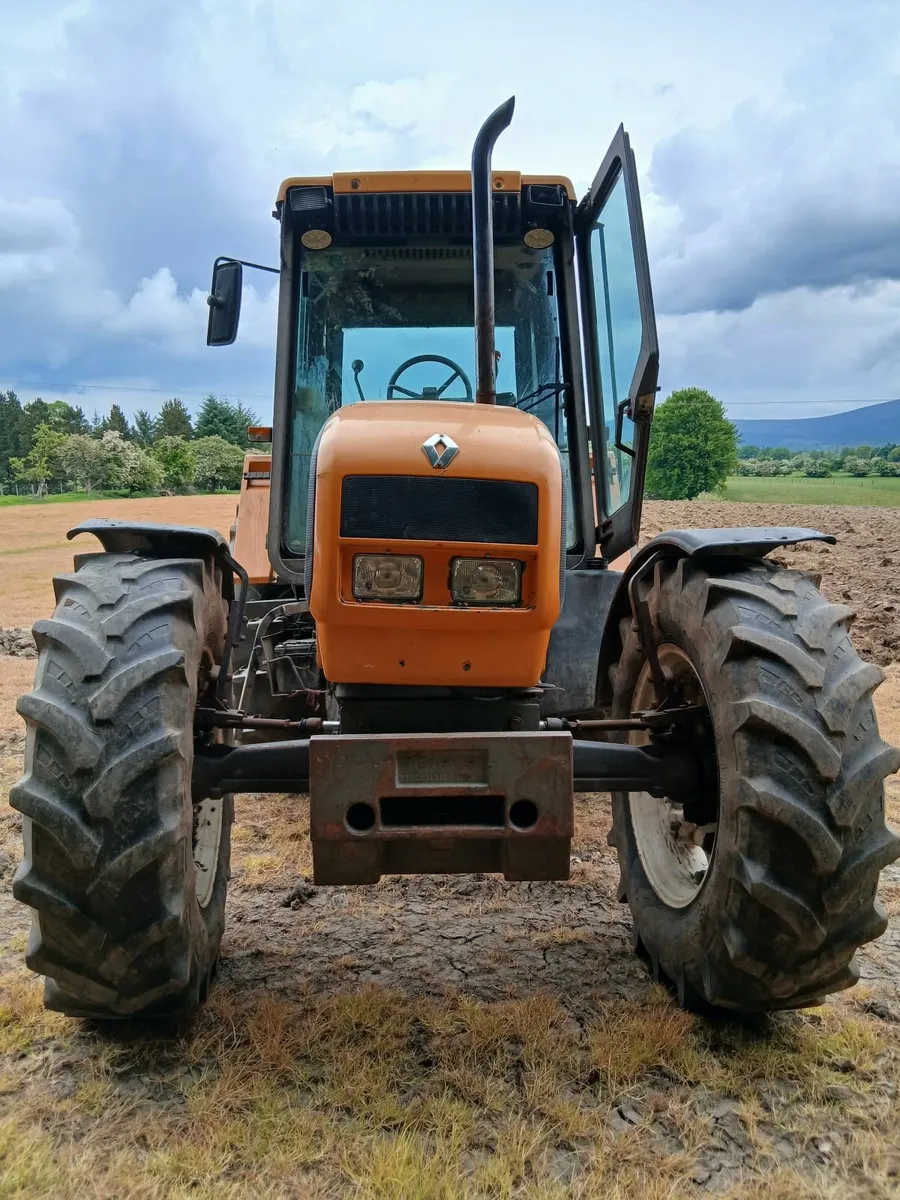 Renault tractor temis 610x - Image 3
