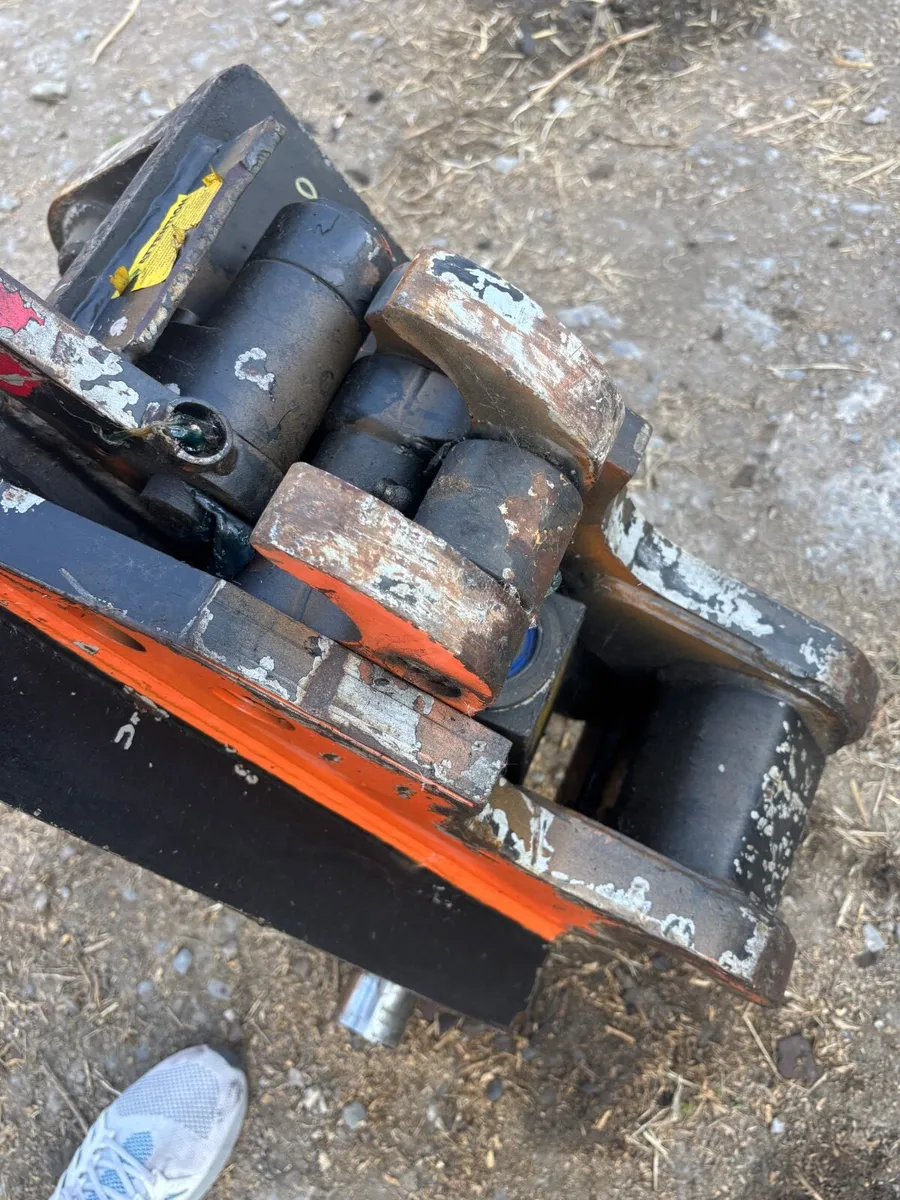50mm Quick Hitch – Like New - Image 2