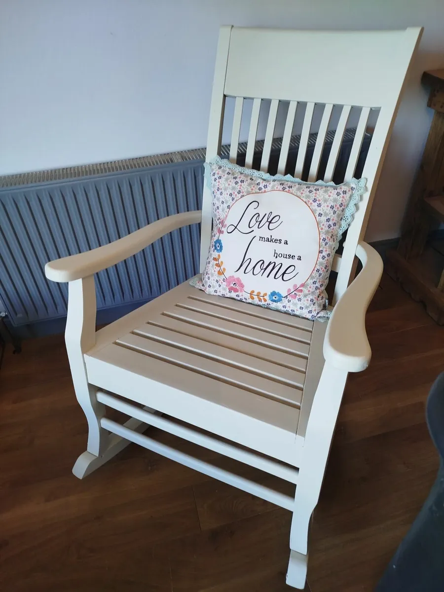 Rocking chair - Image 1