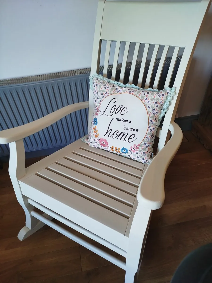 Rocking chair - Image 2