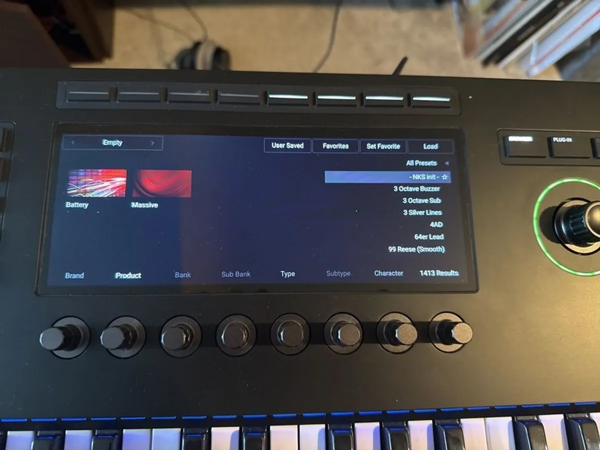 Native Instruments Komplete Kontrol S61 - mint with accessories - Image 3
