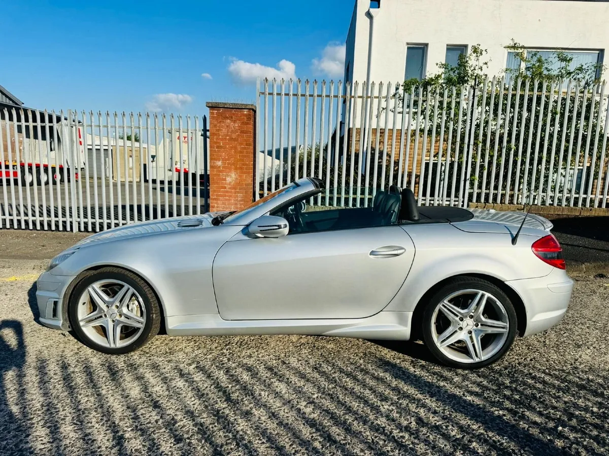 Mercedes SLK55 AMG AUTO - V8 MONSTER  NI CAR - Image 4