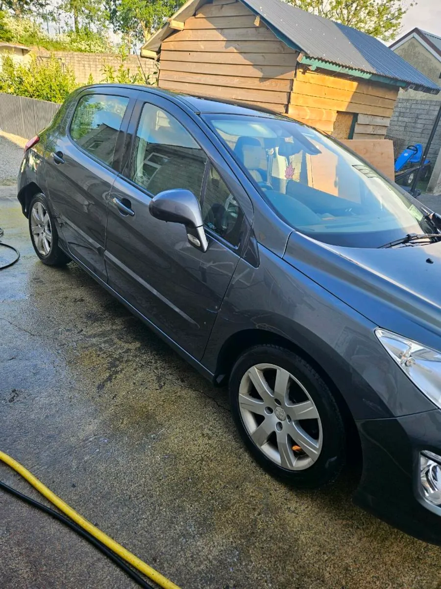 Peugeot 308 rear damage - Image 2