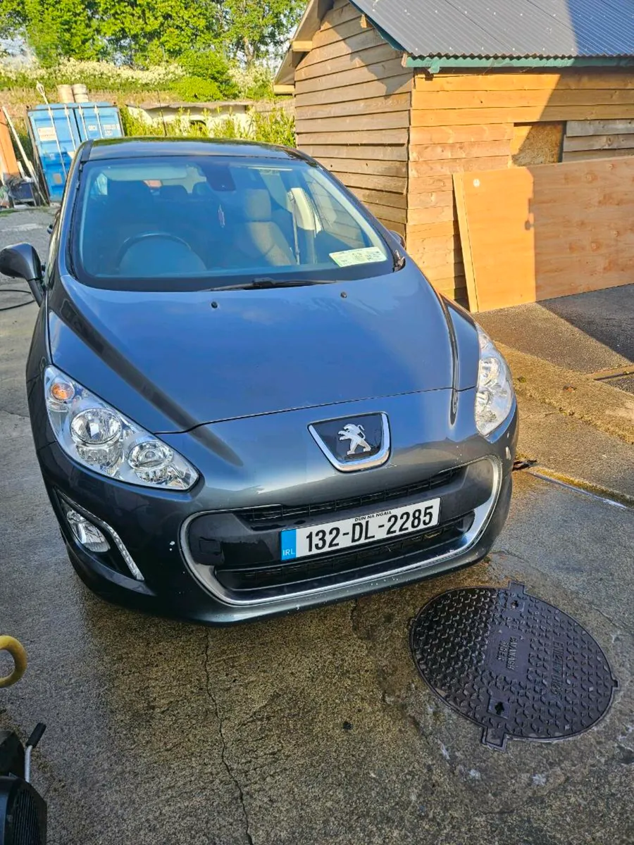 Peugeot 308 rear damage - Image 3