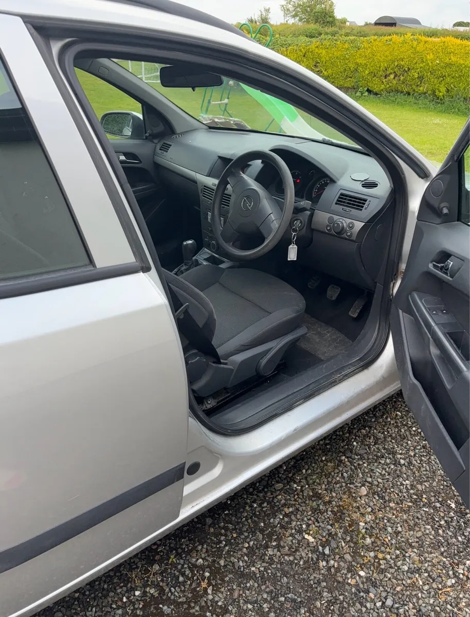 Opel Astra - Image 2