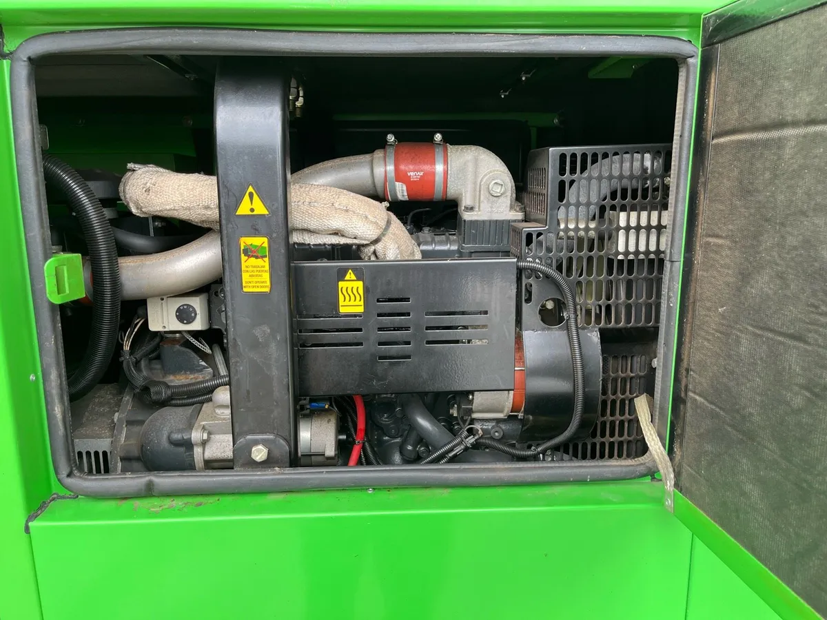 Generator curtain sider trailer - Image 3