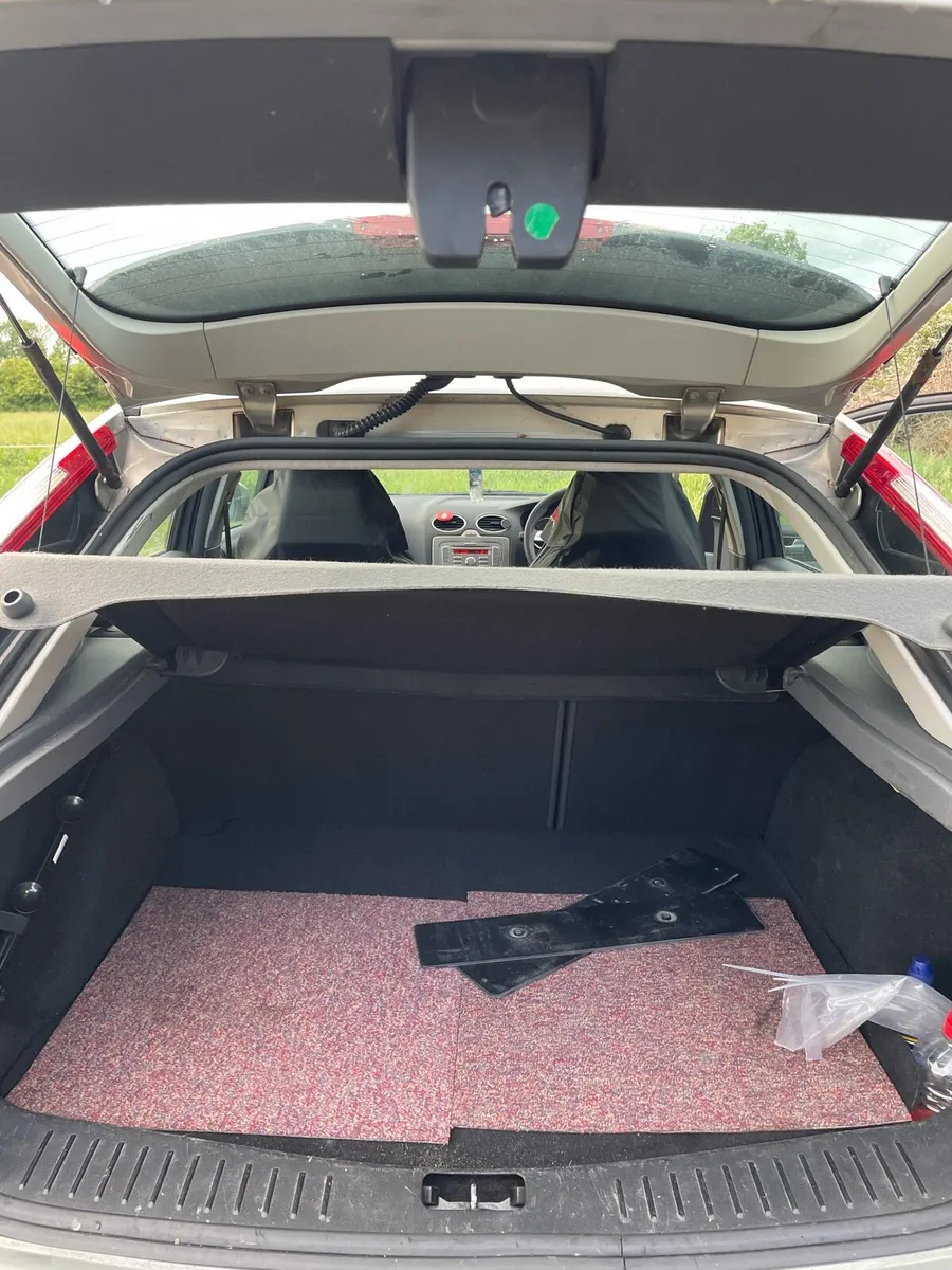 2009 Ford Focus - Image 3
