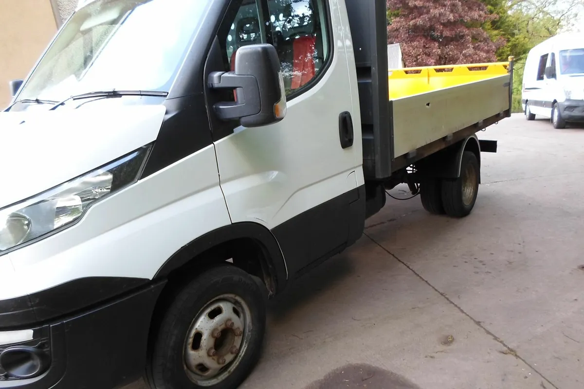 Iveco tipper - Image 4