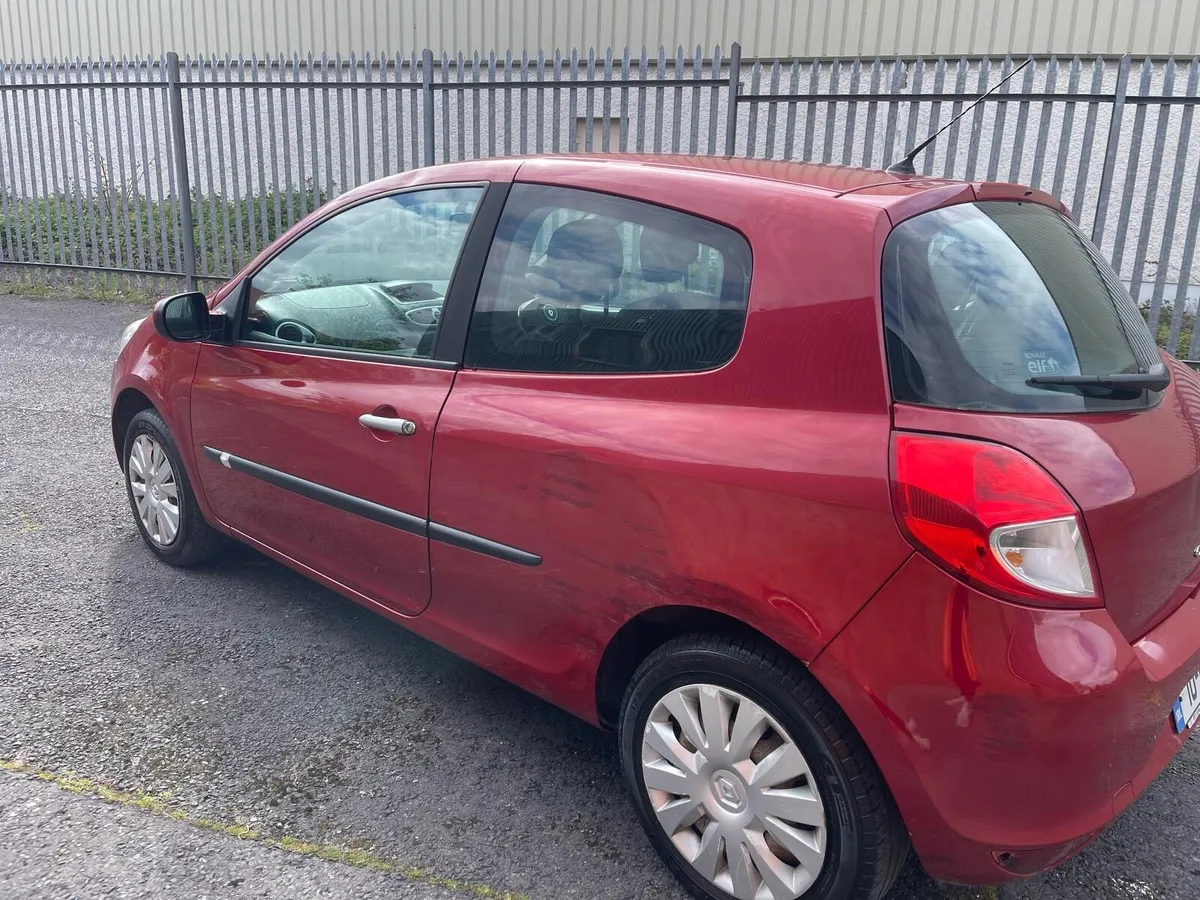 Renault Clio 2010 - Image 4