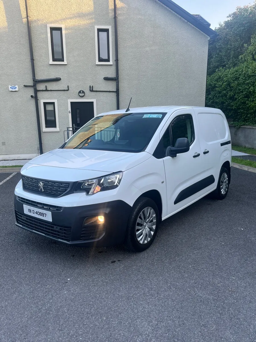 2019 Peugeot Partner Top Spec Low Miles! - Image 1