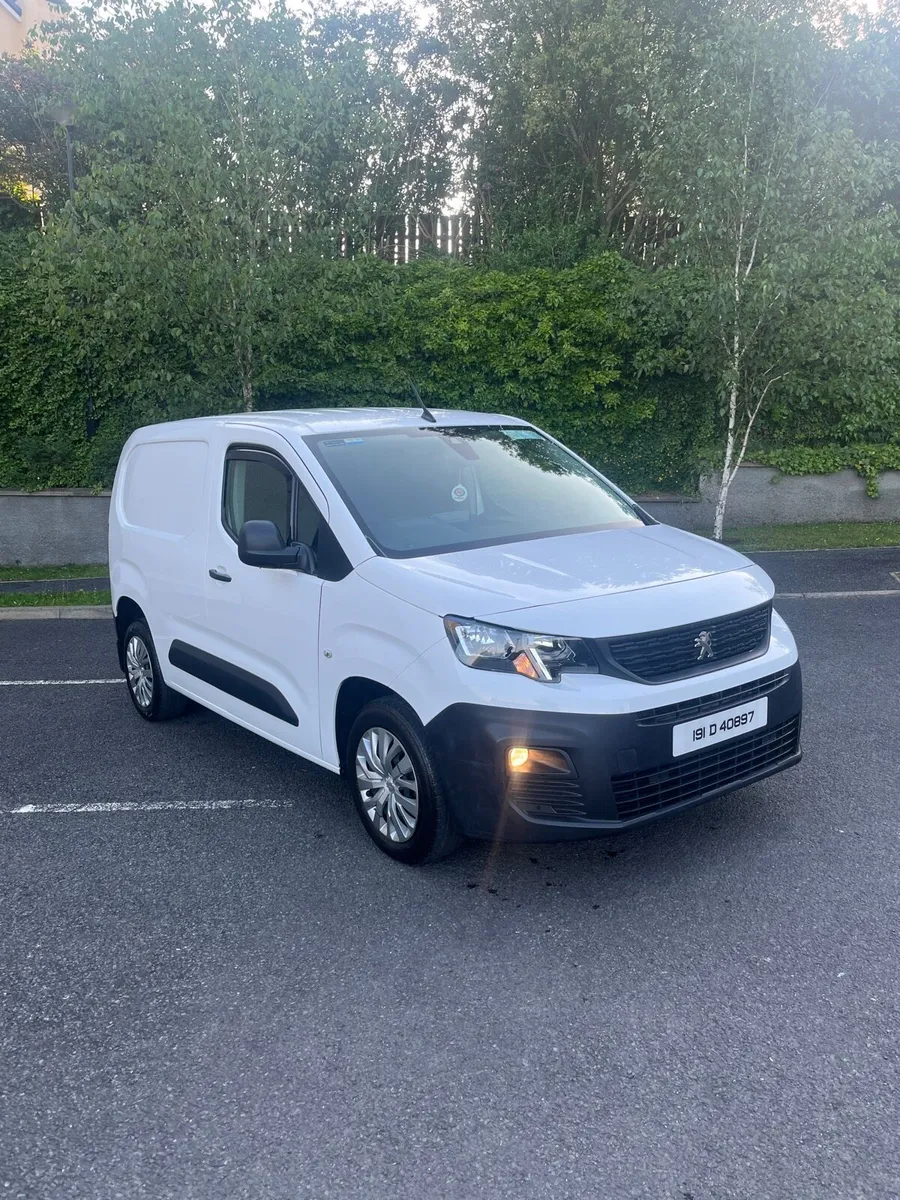 2019 Peugeot Partner Top Spec Low Miles! - Image 3