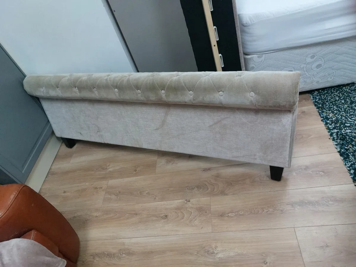 Low Chesterfield Upholstered Sleigh Bed Frame - Image 2