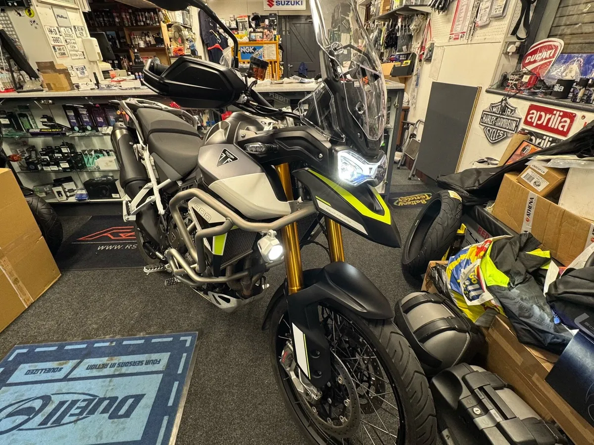 2023 Triumph Tiger 900 Rally Pro Aragon Edition - Image 4