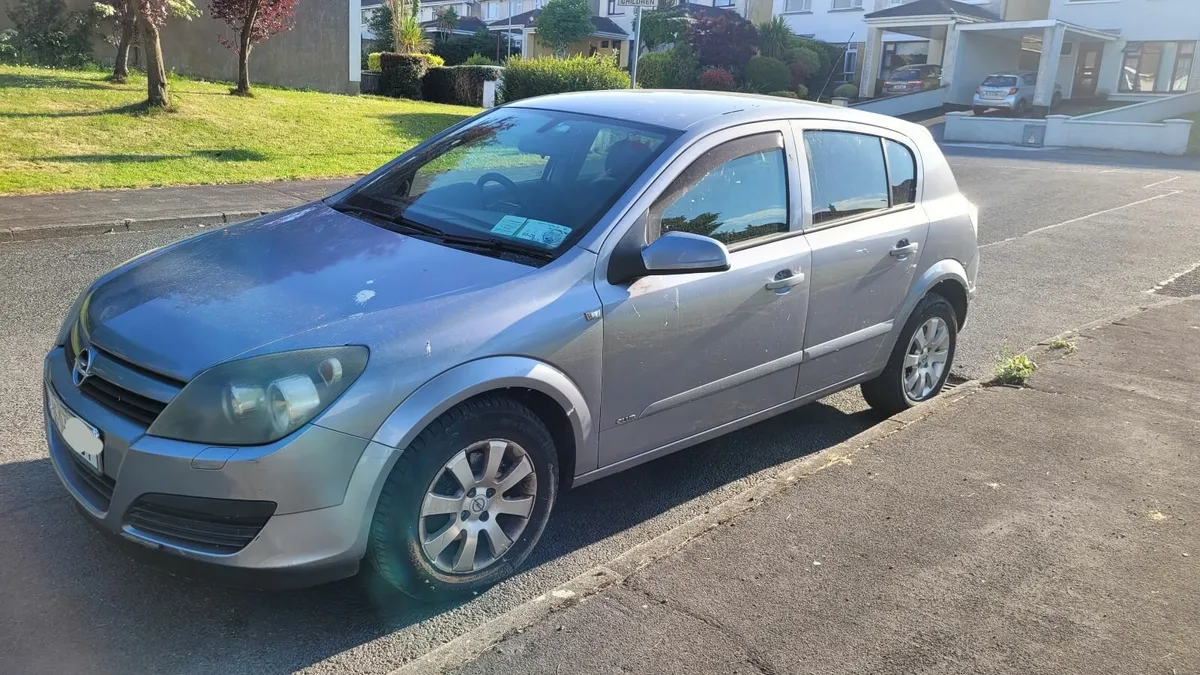 2006 Opel Astra Club **READ AD** - Image 4