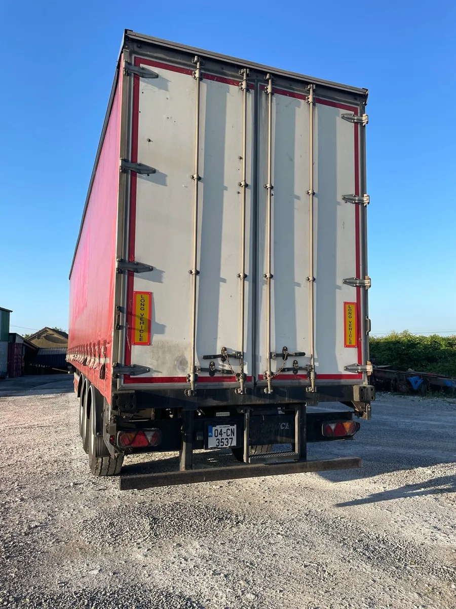 2013 LD Curtainsider Pillarless 4.3 m - Image 4