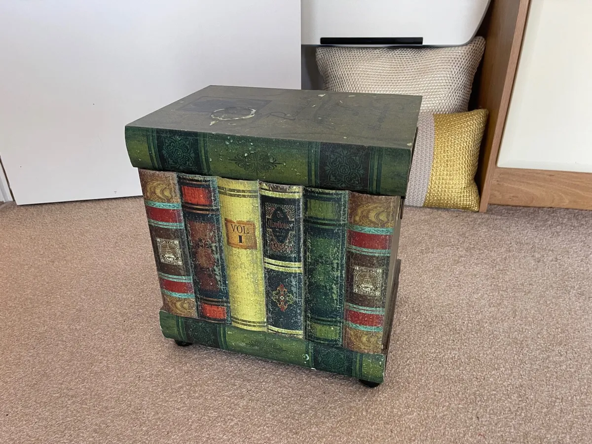 Vintage wooden "book" box - Image 1