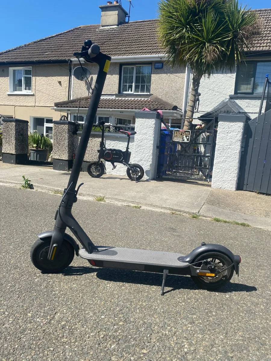 Electric scooter - Image 1