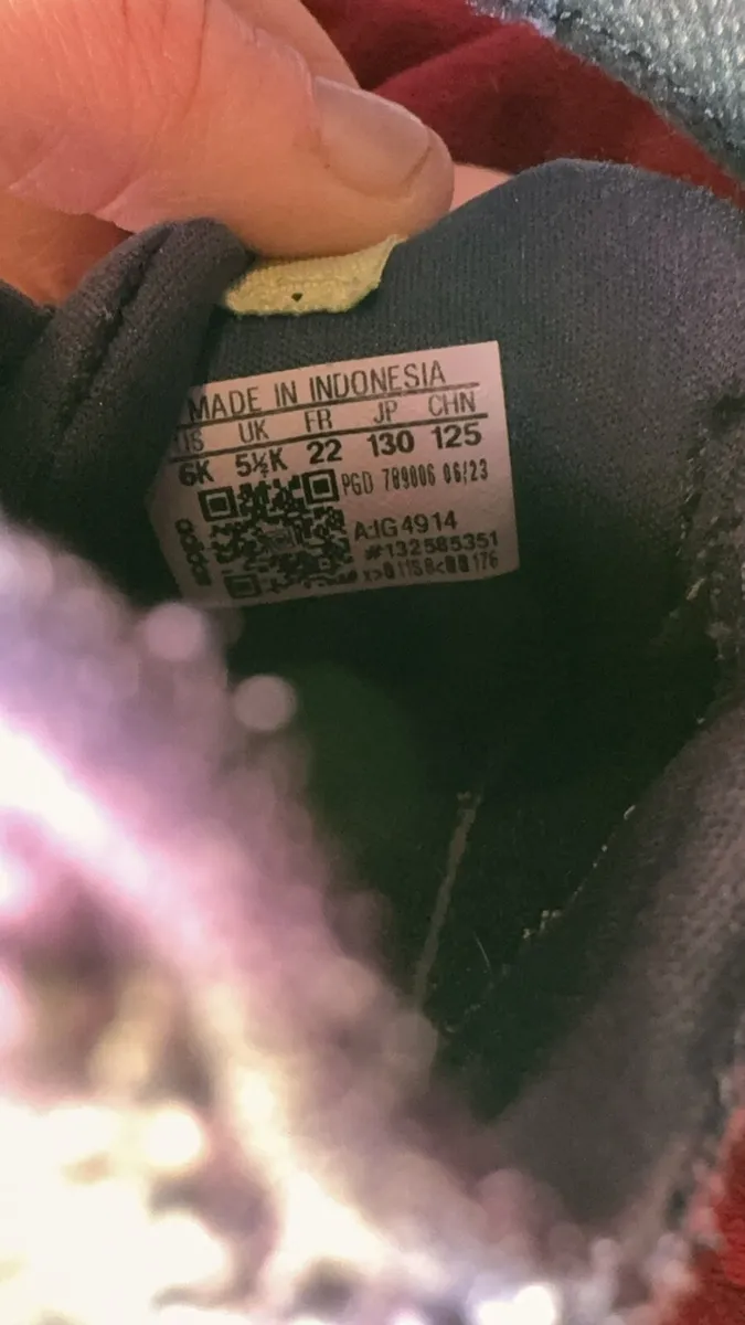 Boy adidas runners - Image 4