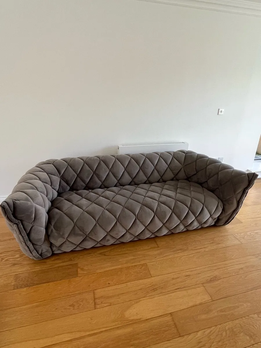 Designer 3 seater sofa - Image 2