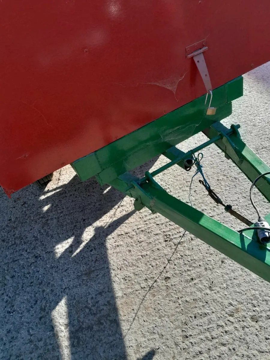 Market trailer - Image 4