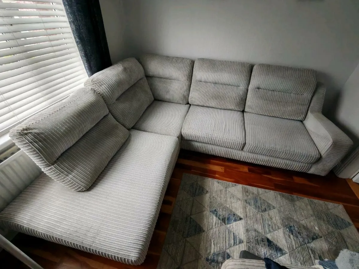 Right Hand Corner Couch - Image 1
