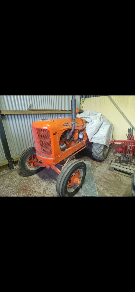 Vintage tractors - Image 1