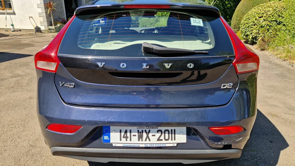 Volvo V40 2014 - Image 1