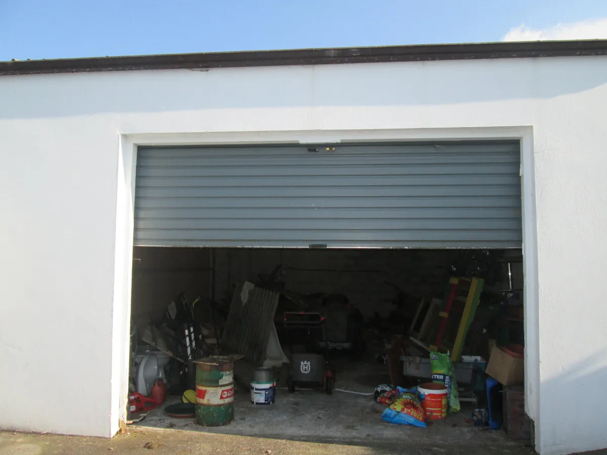 12 X 9 FT.  REMOTE ELECTRIC GARAGE DOOR - Image 2