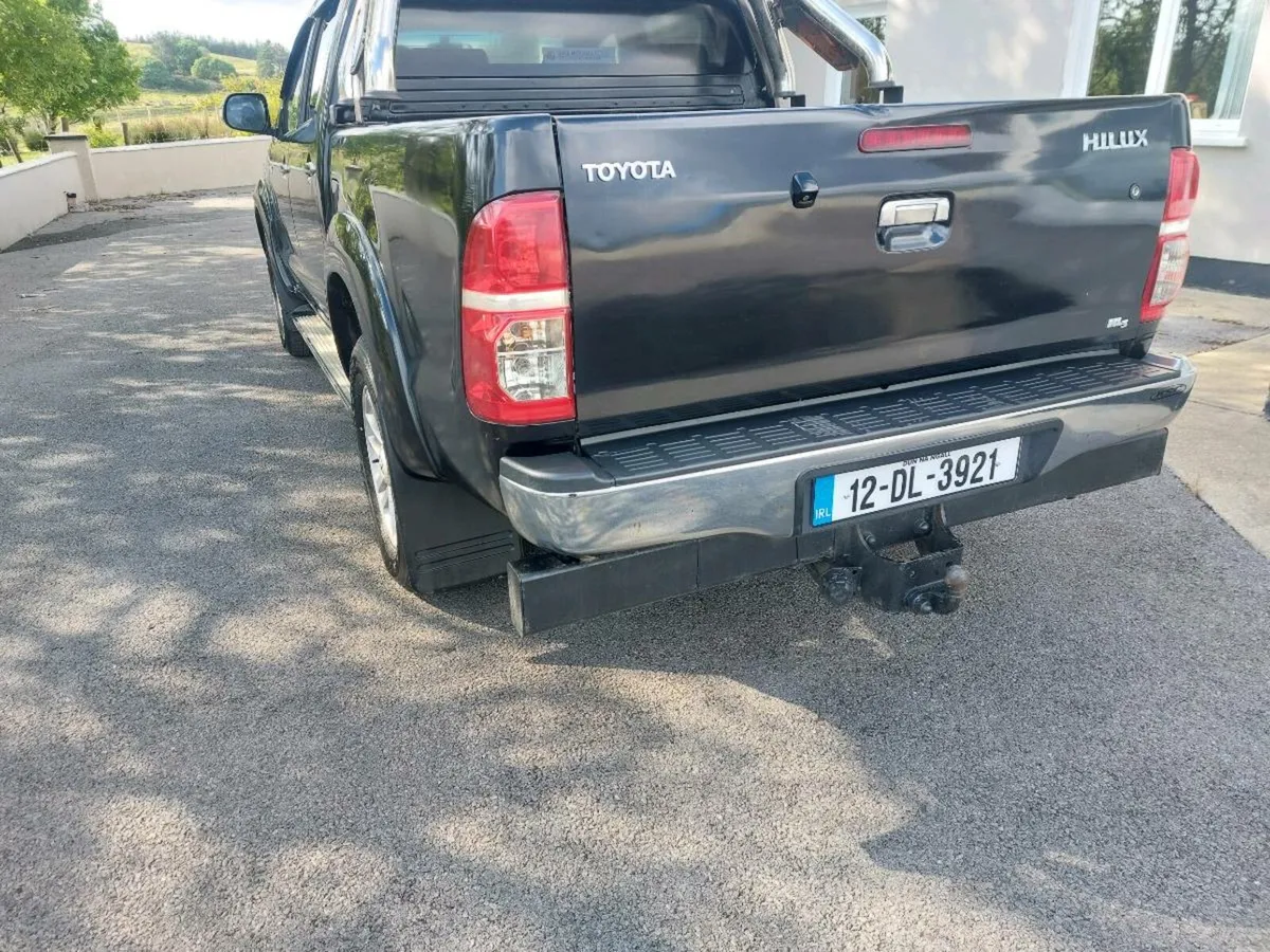 Toyota hilux - Image 4