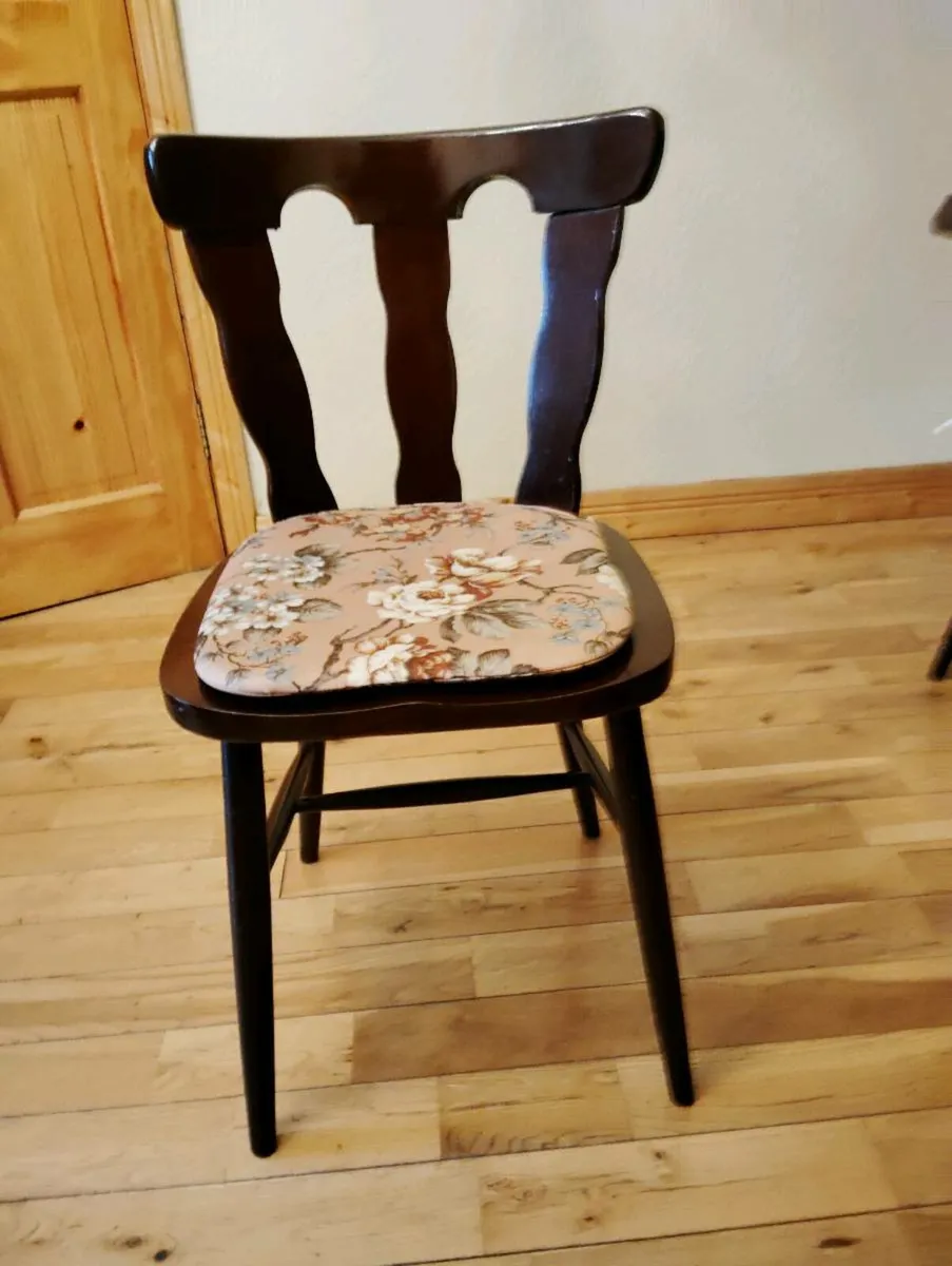 Mahogany Dining Table+ 6 Chairs - Image 4
