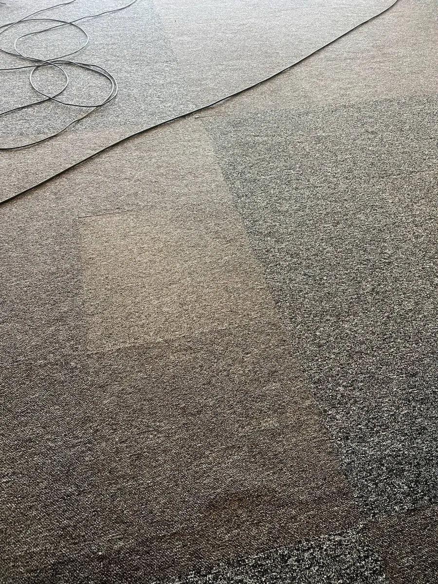 Used Carpet Tiles - Image 3