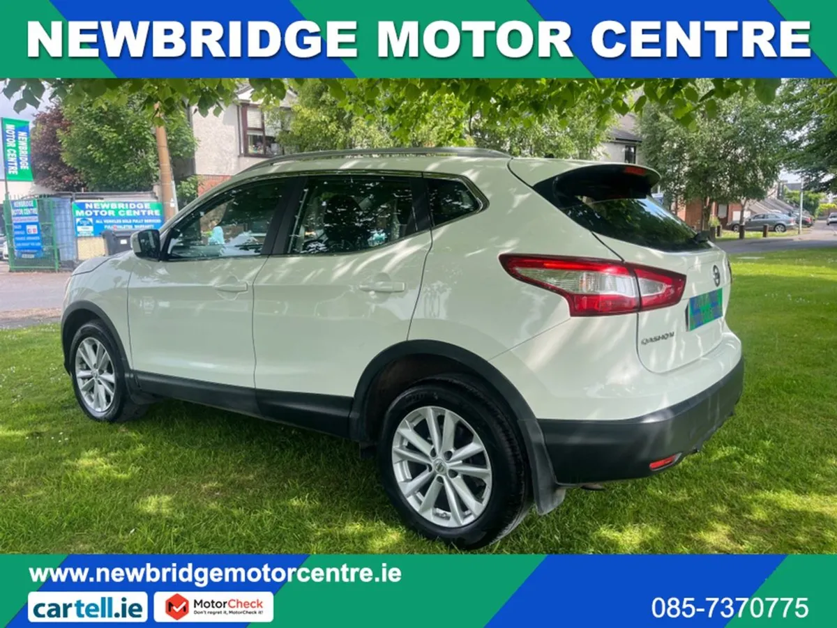 Nissan QASHQAI 1.2 Panoramic SAT NAV - Image 4
