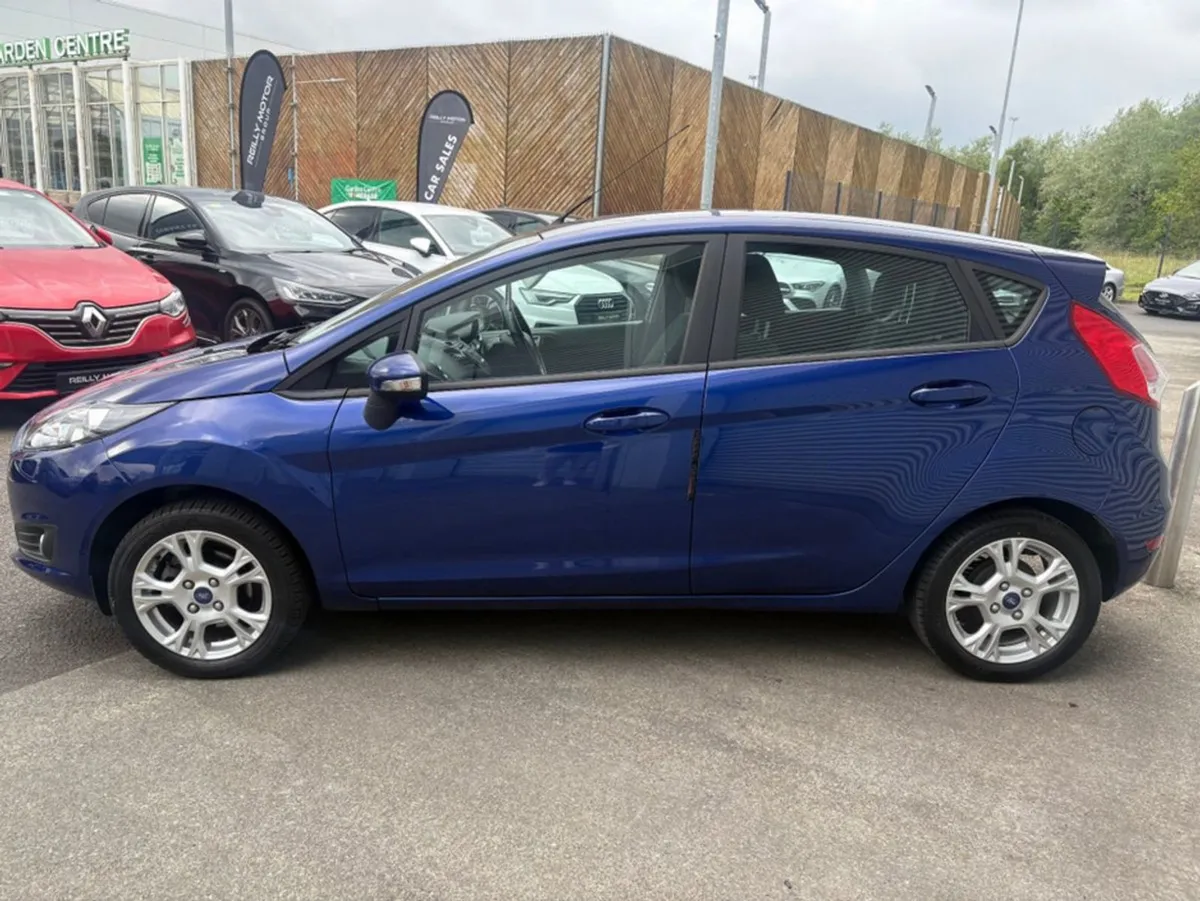 Ford Fiesta 1.2 Petrol Zetec - Image 4
