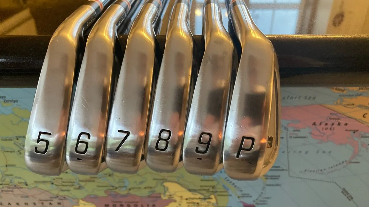 Bridgestone 221cb Irons 5-PW - Image 2